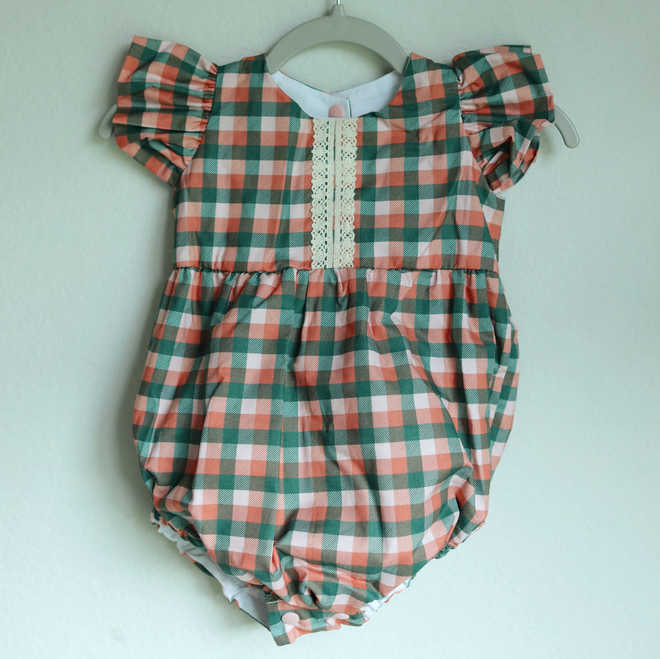 neutral outfit for babys first christmas