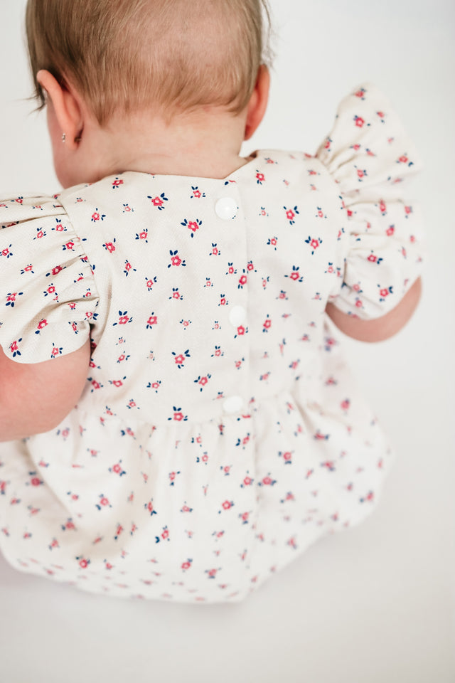 cutest first birtday outfit for baby girl
