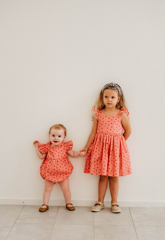 girls  matching halloween outfits